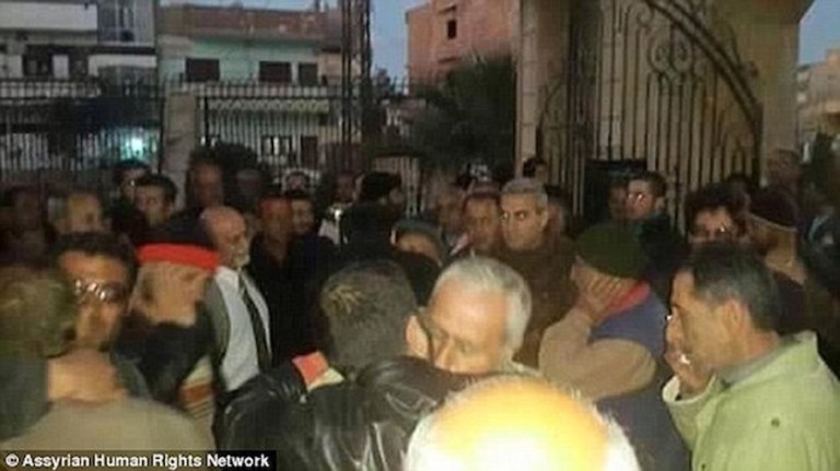 Liberados 43 cristianos asirios tras un año de secuestro