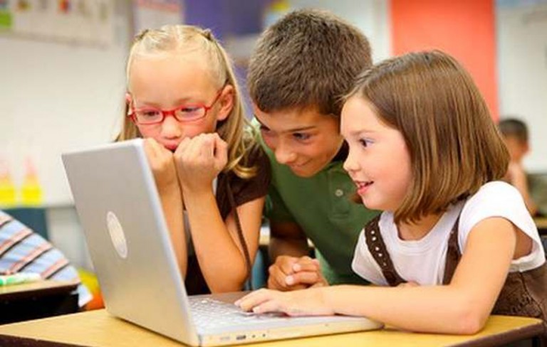 Niños de 7 años ya practican ‘sexting’