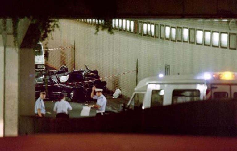 Diana de Gales, la princesa que murió con Dios en los labios