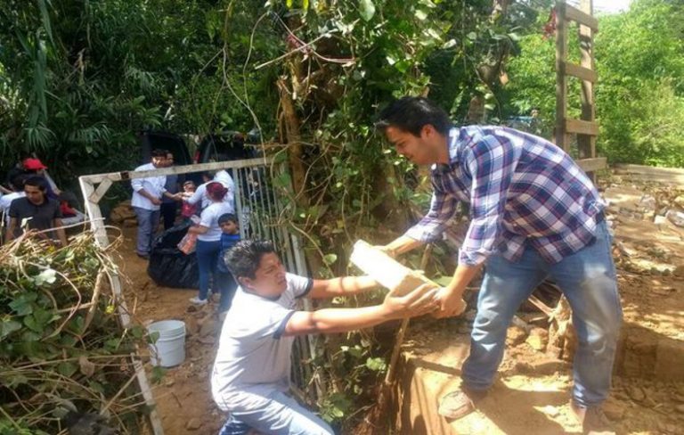 Los evangélicos, presentes en la reconstrucción de México