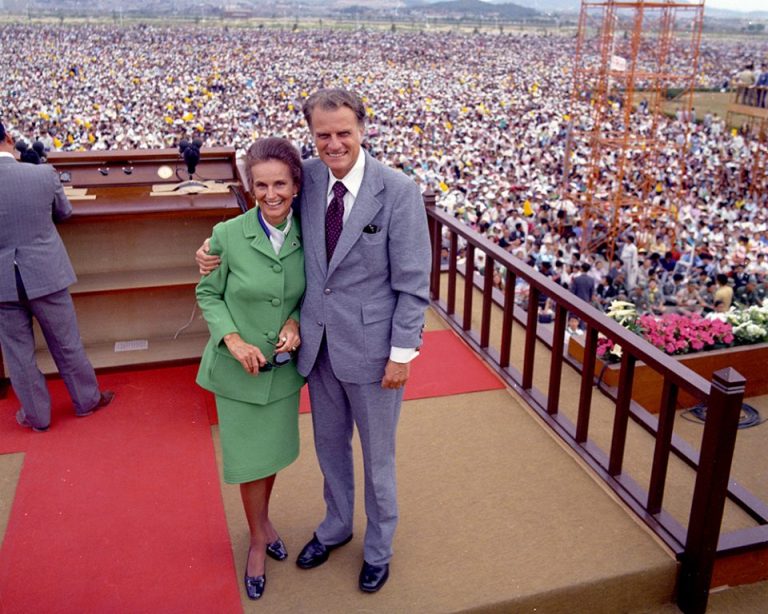 Evangelista Billy Graham muere a los 99 años