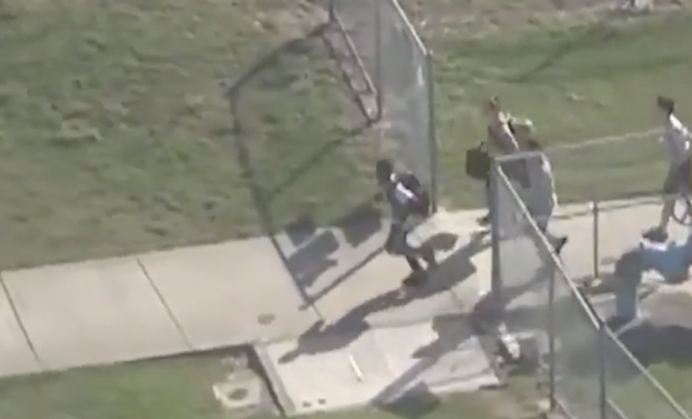 Un joven armado mata a 17 personas en un instituto en Florida Un joven armado mata a 17 personas en un instituto en Florida