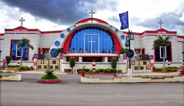 Una iglesia en India convierte sus instalaciones en un centro para pacientes de Covid-19 vulnerables